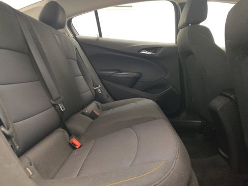Used 2018 Chevrolet Cruze LS FWD image 19