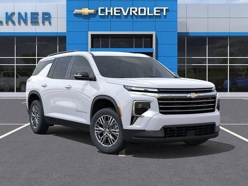 New 2026 Chevrolet Traverse LT w/ LPO, Floor Liner Package AWD/4WD image 8