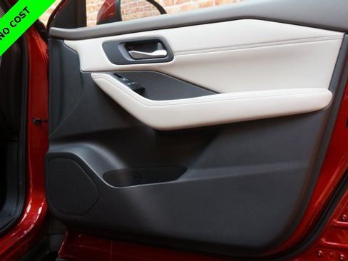 Used 2022 Nissan Rogue SV w/ SV Premium Package image 64