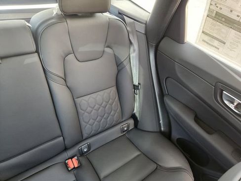 New 2026 Volvo XC60 B5 Plus w/ Climate Package AWD/4WD image 15