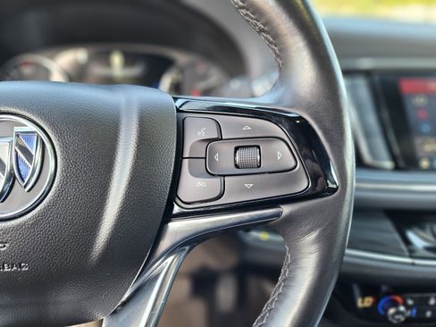 Used 2024 Buick Enclave Premium image 29
