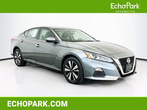 Used 2022 Nissan Altima 2.5 SV AWD/4WD image 1