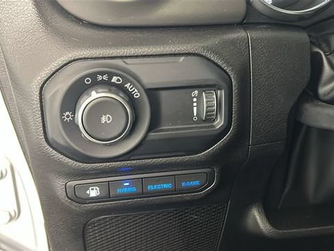 Used 2023 Jeep Wrangler Unlimited w/ Cold Weather Group AWD/4WD image 18