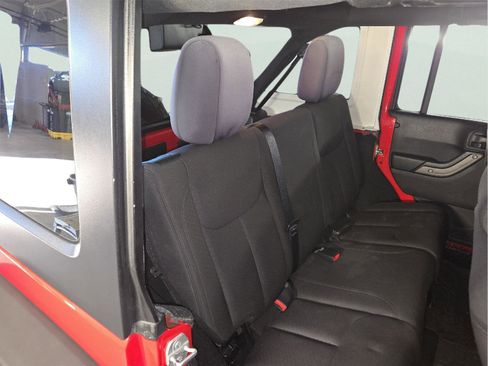 Used 2017 Jeep Wrangler Unlimited Sport w/ Connectivity Group image 29