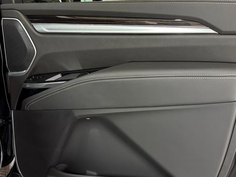 New 2025 Cadillac Escalade ESV Luxury image 49