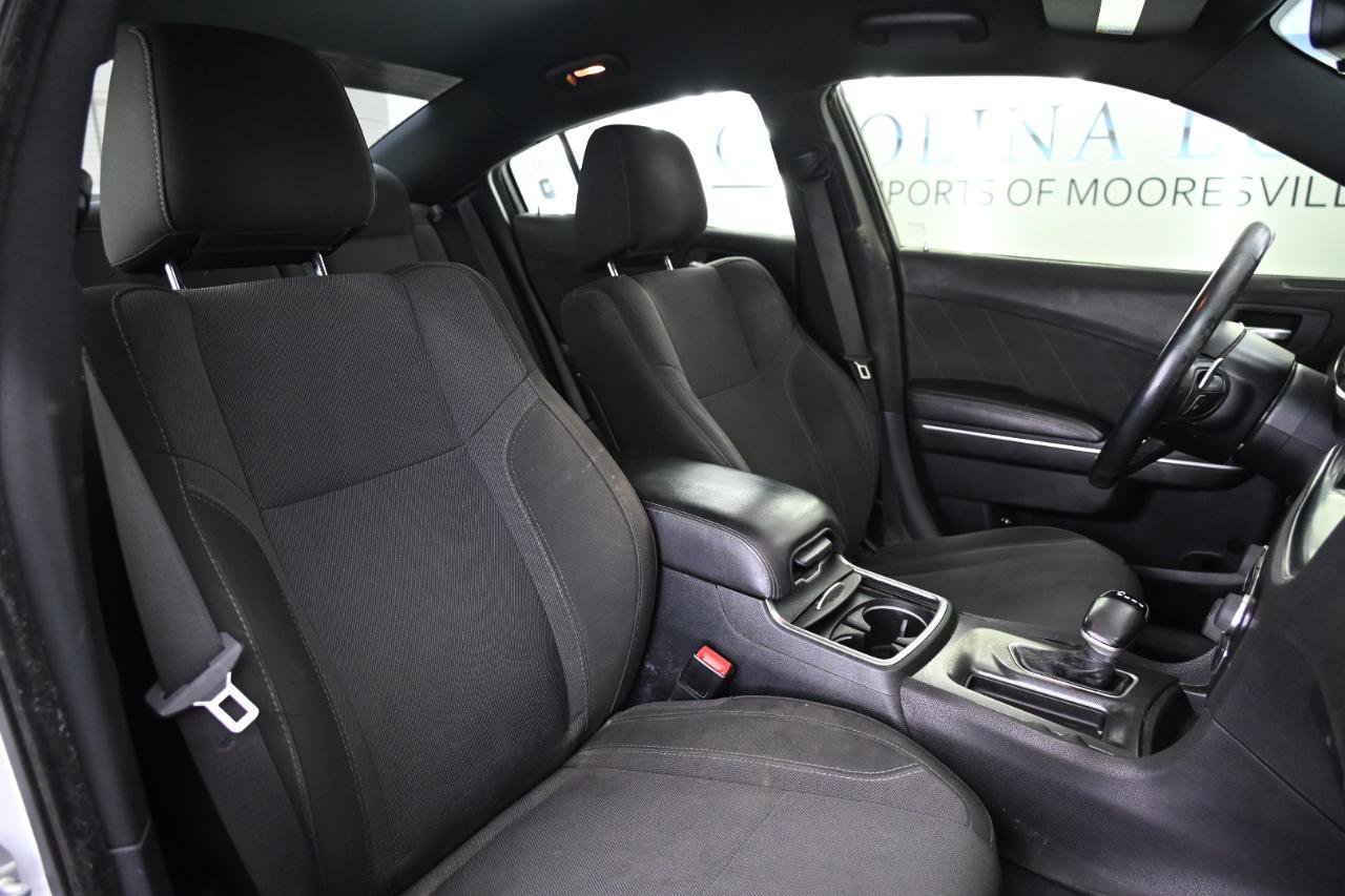 Used 2017 Dodge Charger R/T RWD image 19