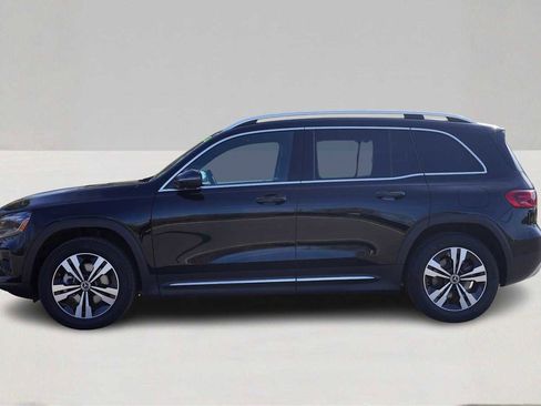 Used 2026 Mercedes-Benz GLB 250 4MATIC image 8
