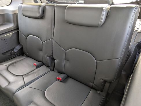 Used 2012 Nissan Pathfinder LE image 16