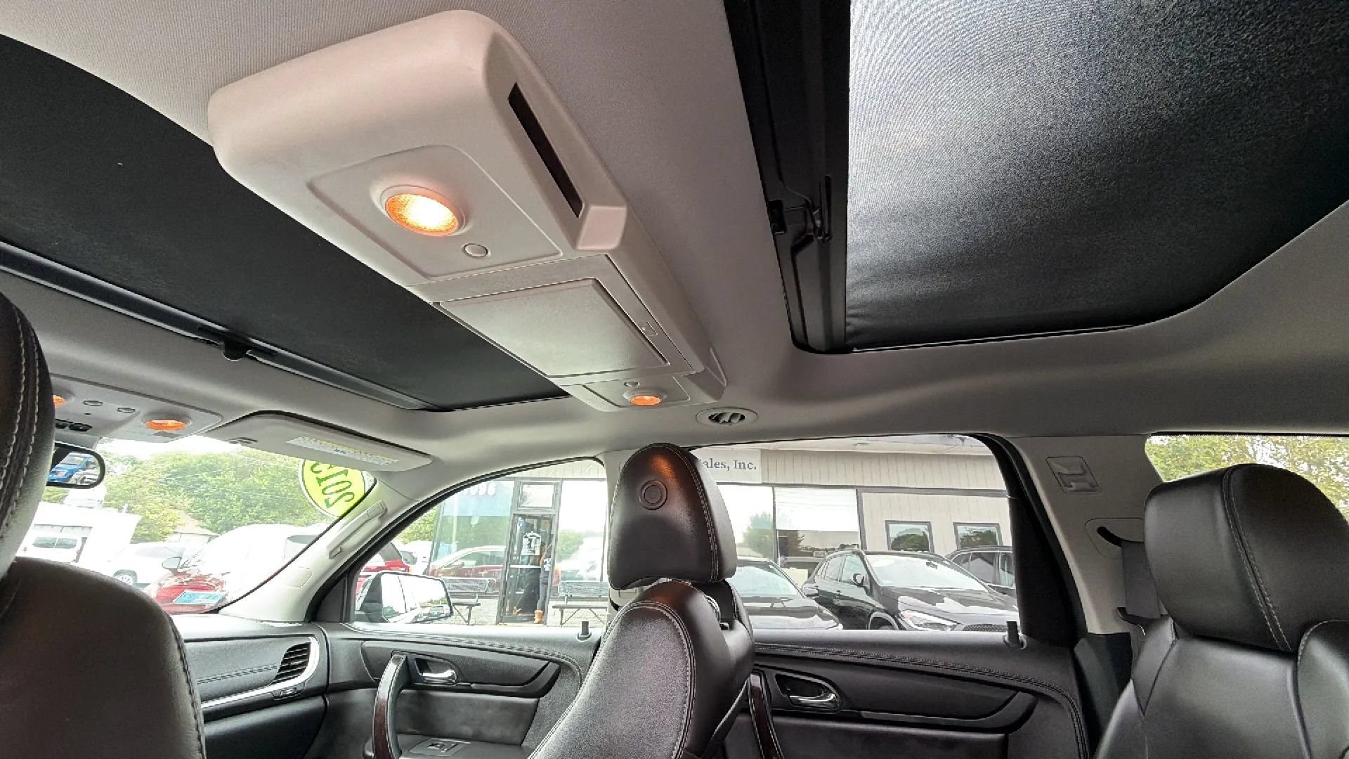 Used 2015 Chevrolet Traverse LTZ AWD/4WD image 16