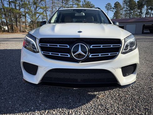 Used 2017 Mercedes-Benz GLS 550 4MATIC image 3