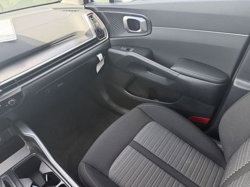New 2026 Kia Sorento LX FWD image 14