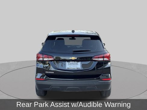 Used 2022 Chevrolet Equinox LS w/ Driver Confidence II Package FWD image 4