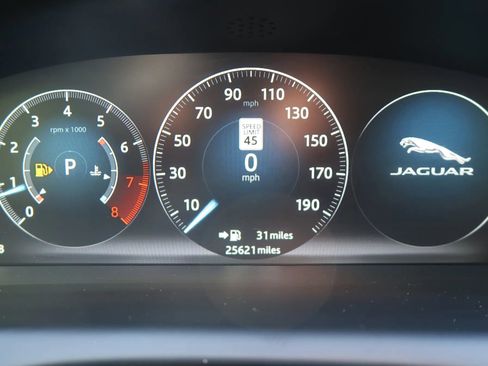 Used 2019 Jaguar XJ R-Sport image 34