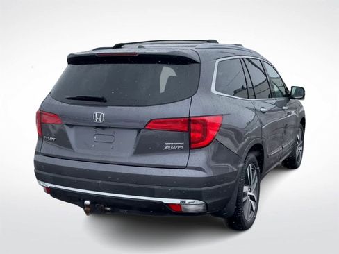 Used 2017 Honda Pilot Touring image 8