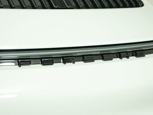 Certified 2024 Porsche 911 Carrera RWD image 18