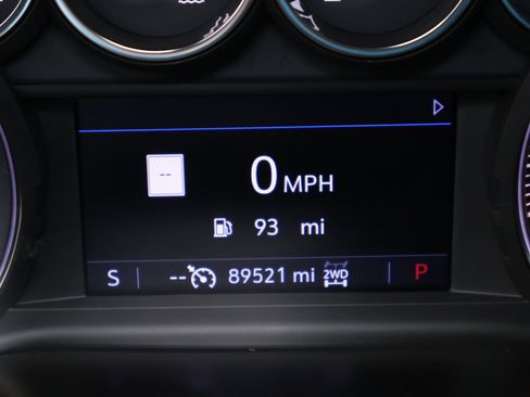 Used 2019 Chevrolet Silverado 1500 LTZ AWD/4WD image 3