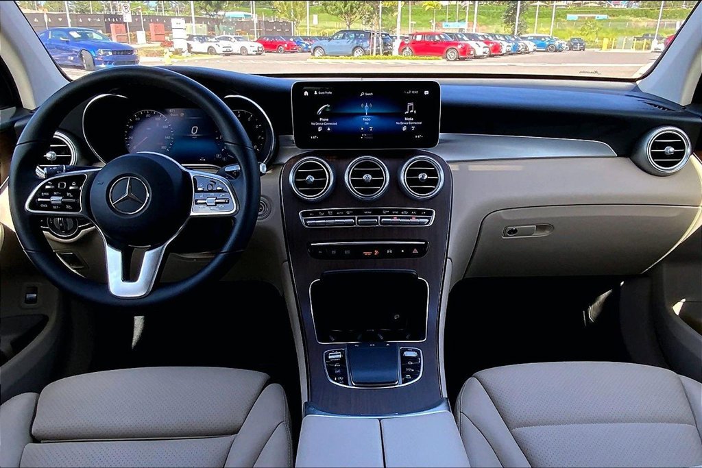 Used 2023 Mercedes-Benz GLC 300 4MATIC Coupe image 15