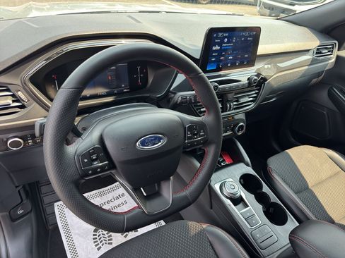Certified 2026 Ford Escape ST-Line AWD/4WD image 13
