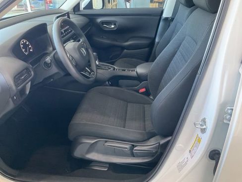 Certified 2023 Honda HR-V LX image 4