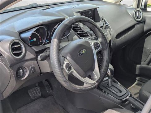Used 2014 Ford Fiesta SE w/ Equipment Group 201A FWD image 10
