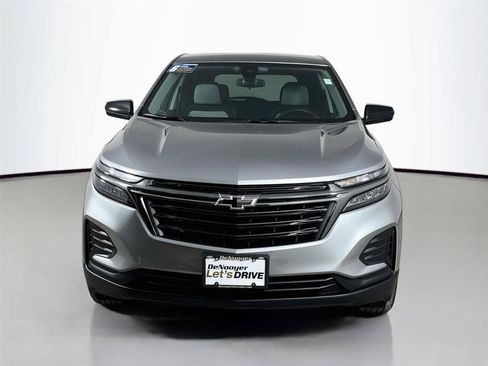 Used 2023 Chevrolet Equinox LS w/ LS Convenience Package AWD/4WD image 4