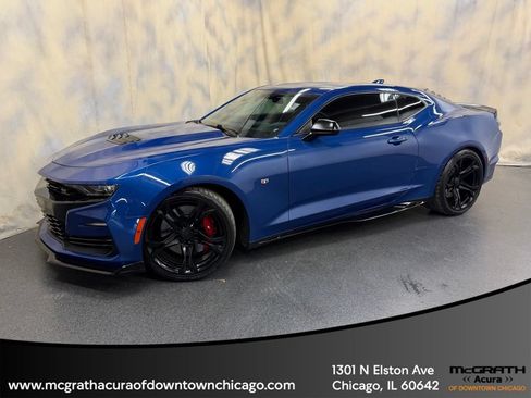 Used 2019 Chevrolet Camaro SS RWD image 1