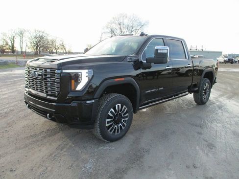 New 2026 GMC Sierra 2500 Denali Ultimate w/ Max Trailering Package image 12