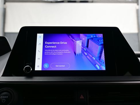 Used 2024 Toyota Prius XLE image 19