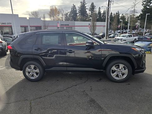 New 2025 Toyota RAV4 XLE image 8