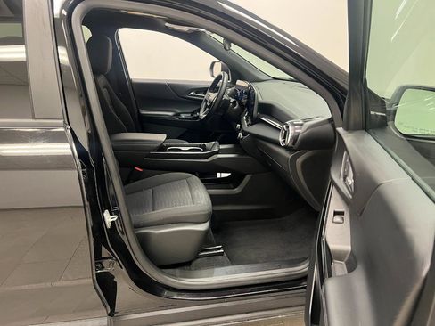 Used 2025 Chevrolet Equinox LT FWD image 35