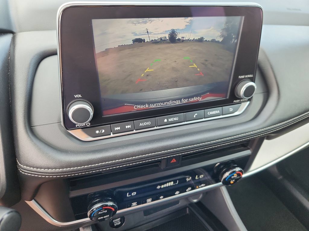 Used 2025 Nissan Rogue SV AWD/4WD image 21