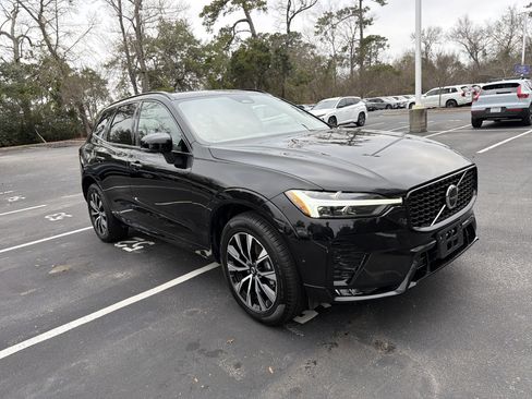 Certified 2025 Volvo XC60 B5 Plus image 2