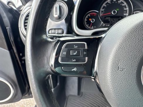 Used 2019 Volkswagen Beetle 2.0T SE image 23