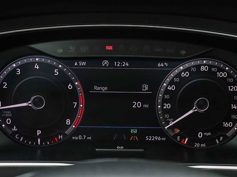 Used 2018 Volkswagen Tiguan SEL Premium FWD image 26