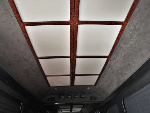 Used 2013 Mercedes-Benz Sprinter 2500 image 26