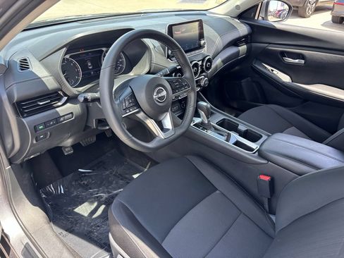 Used 2025 Nissan Sentra SV w/ All-Weather Package FWD image 16