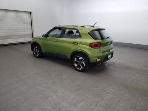 Used 2024 Hyundai Venue SEL FWD image 3