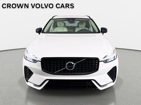Used 2023 Volvo XC60 B5 Plus w/ Protection Package Premier FWD image 2