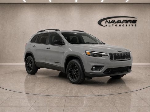 Used 2023 Jeep Cherokee Altitude Lux AWD/4WD image 9