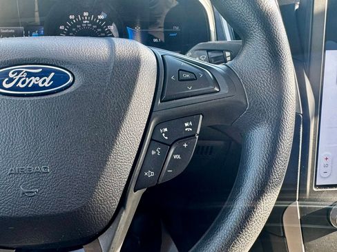 Used 2022 Ford Edge SE image 34