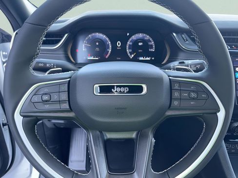 New 2026 Jeep Grand Cherokee L 4WD image 13