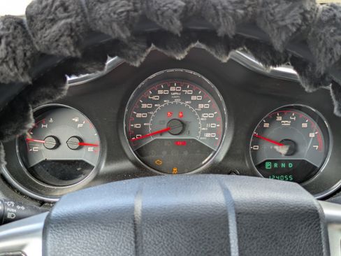 Used 2013 Dodge Avenger SXT FWD image 21