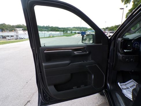 Used 2024 Chevrolet Silverado 1500 LT AWD/4WD image 22