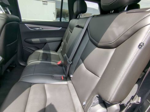 Used 2025 Cadillac XT6 Luxury image 25
