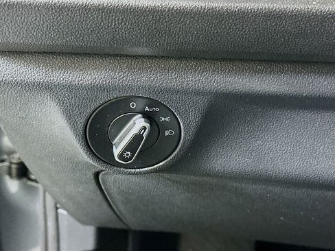 Used 2024 Volkswagen Jetta SE image 16