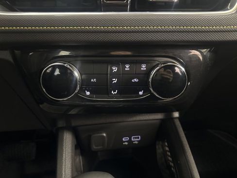 Used 2024 Chevrolet TrailBlazer ACTIV image 19