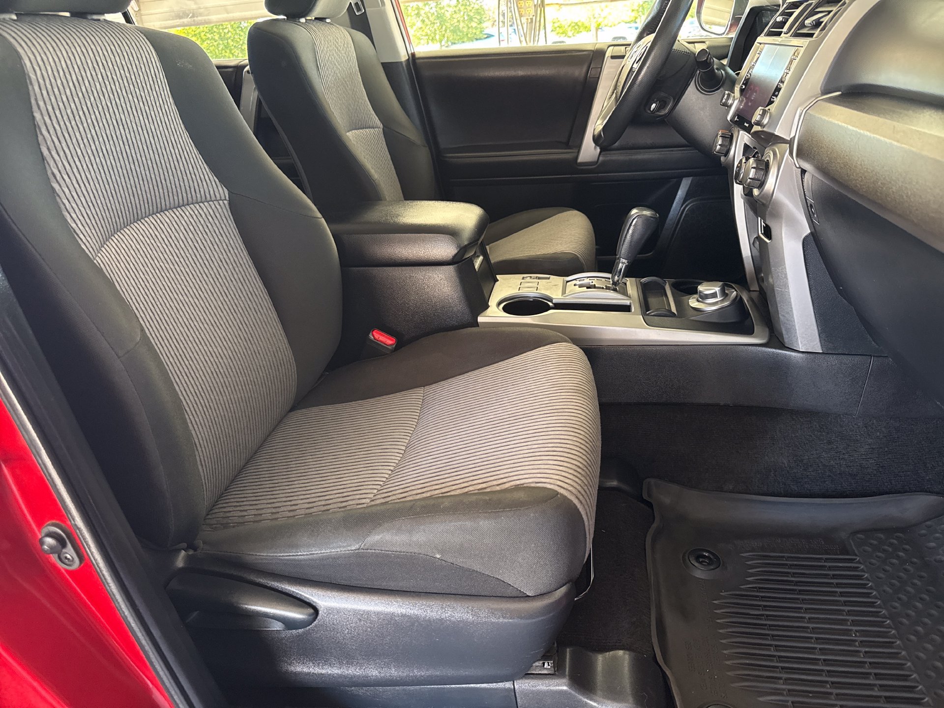 Used 2021 Toyota 4Runner SR5 AWD/4WD image 19