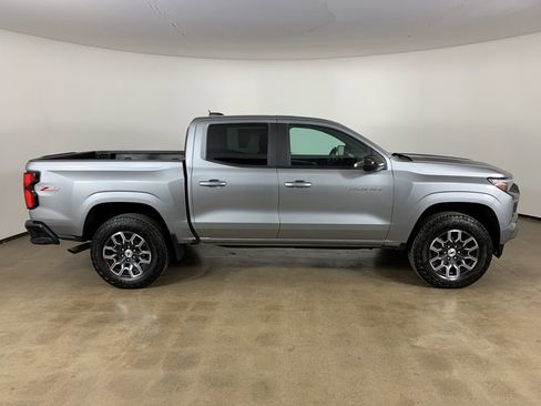 Used 2024 Chevrolet Colorado Z71 w/ Z71 Convenience Package 2 image 7