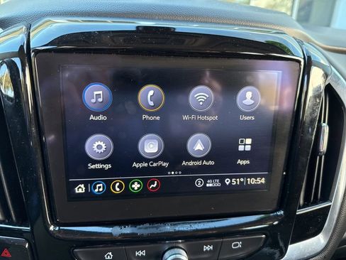 Used 2020 Chevrolet Traverse LT image 30