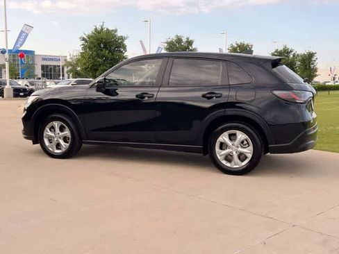 Certified 2025 Honda HR-V LX image 4
